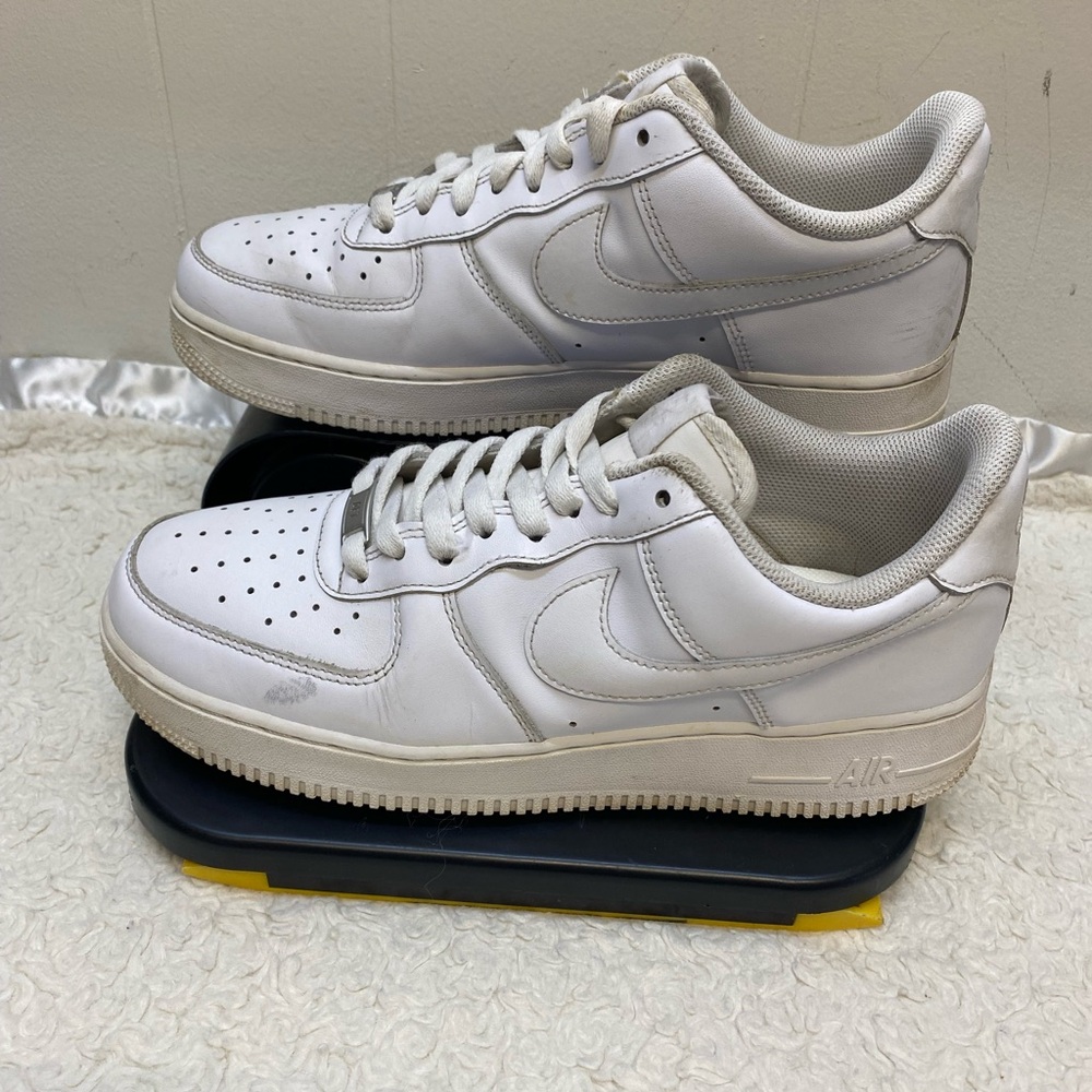 Nike Air Force 1 Triple White fashion shoes CW2288-111 Men’s Size 9.5